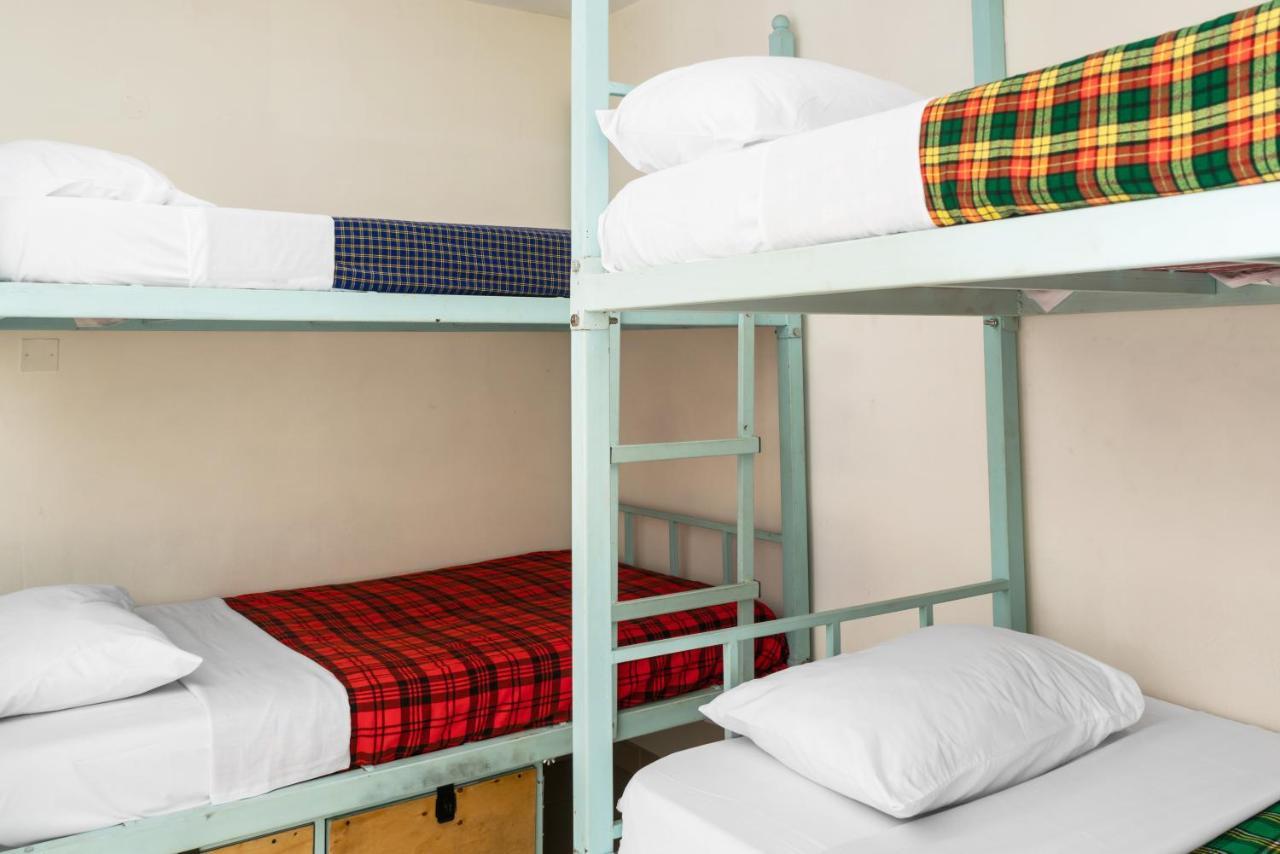 Bushpig Backpackers Pansiyon Kampala Dış mekan fotoğraf