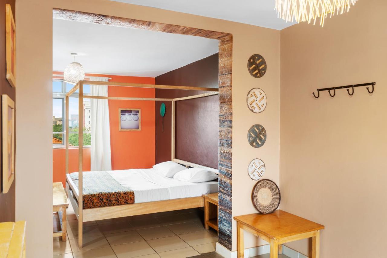 Bushpig Backpackers Pansiyon Kampala Dış mekan fotoğraf