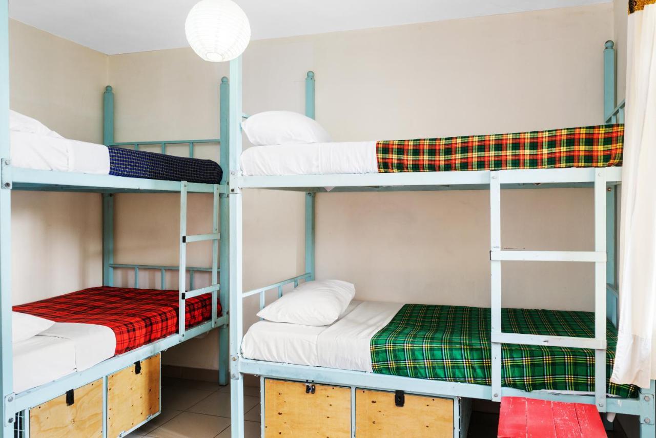 Bushpig Backpackers Pansiyon Kampala Dış mekan fotoğraf