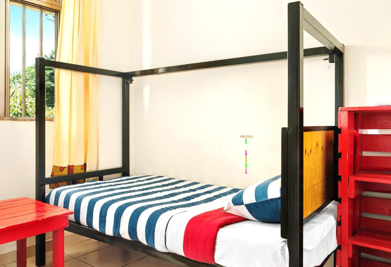 Bushpig Backpackers Pansiyon Kampala Dış mekan fotoğraf