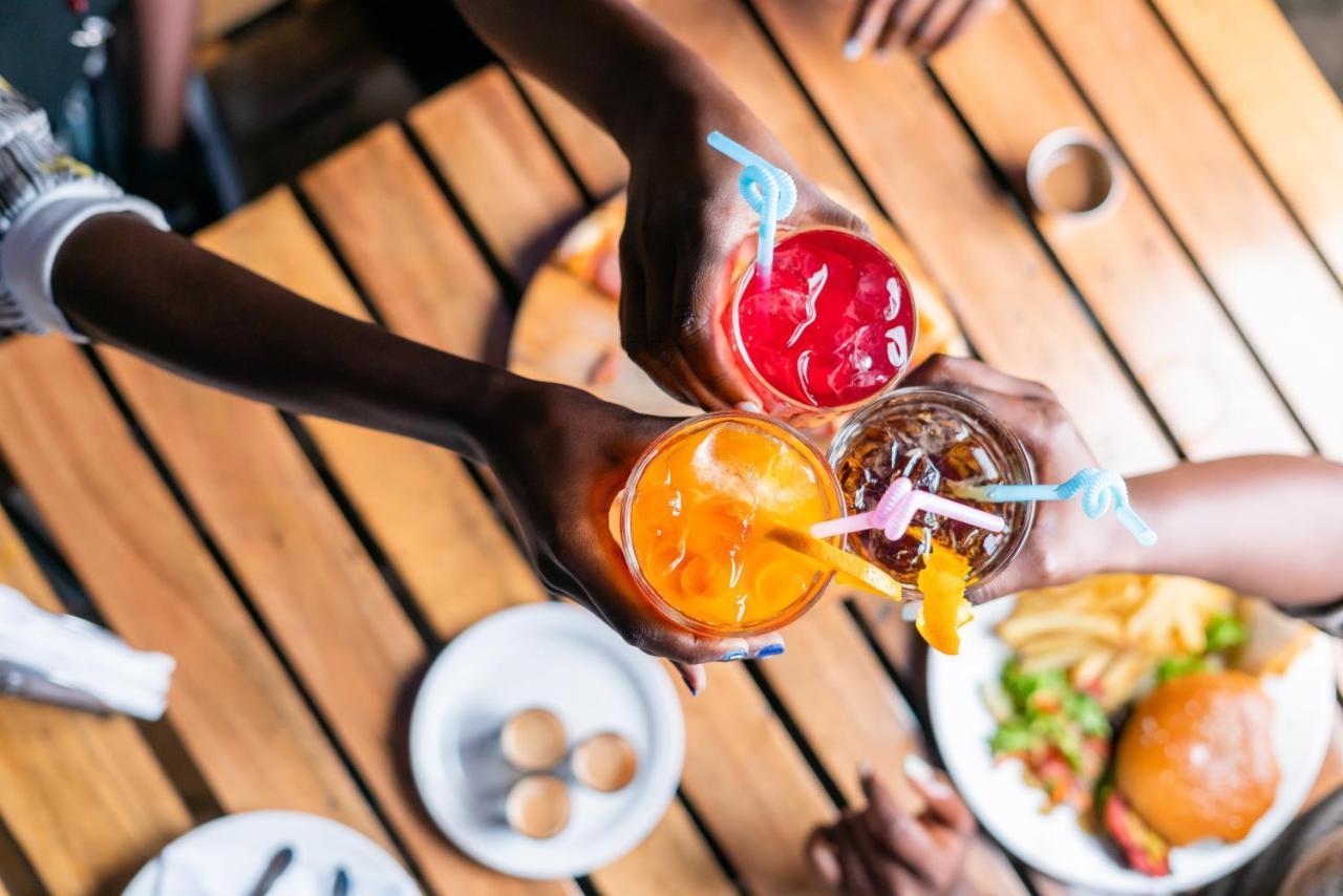 Bushpig Backpackers Pansiyon Kampala Dış mekan fotoğraf
