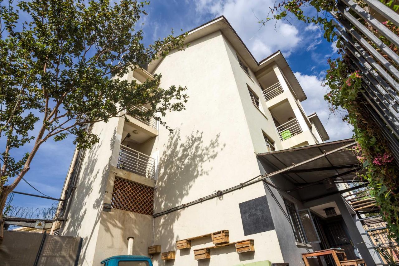Bushpig Backpackers Pansiyon Kampala Dış mekan fotoğraf