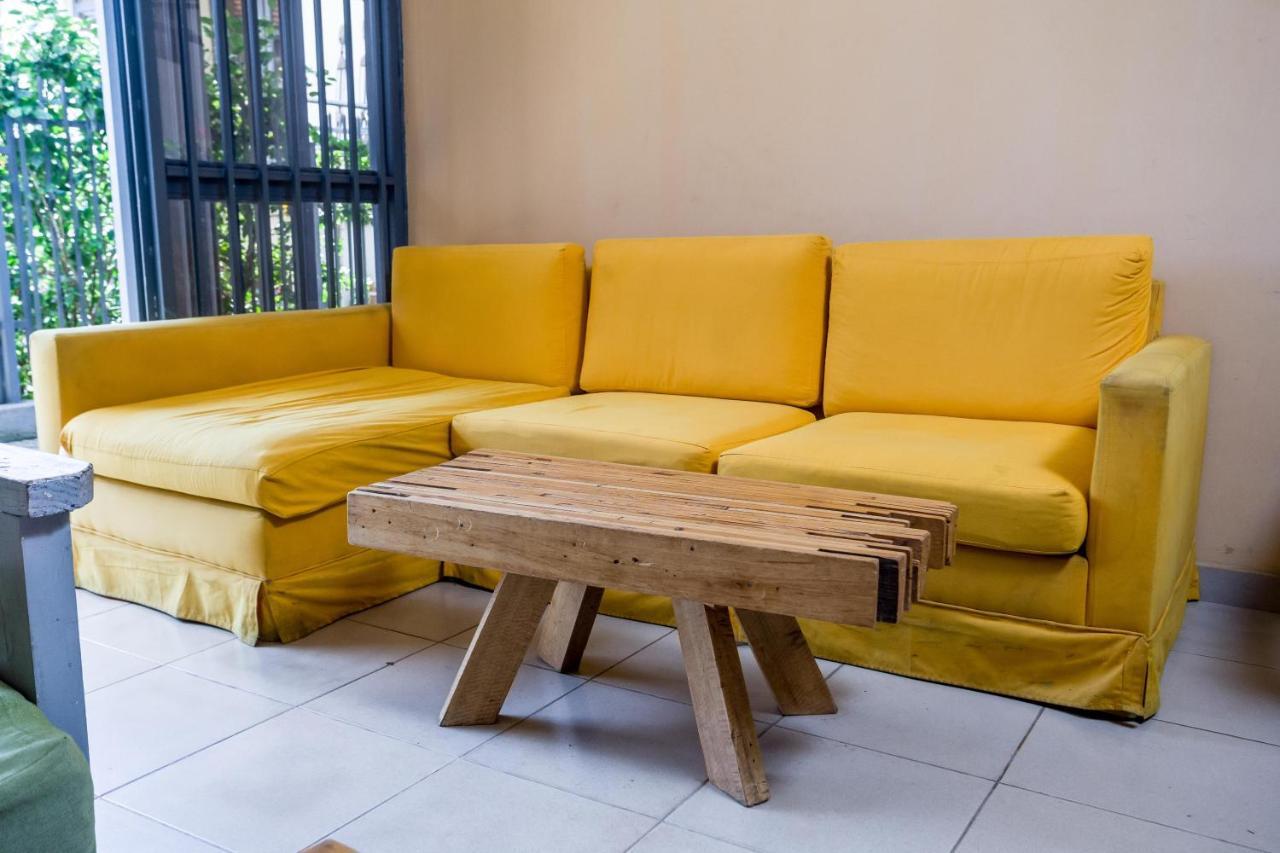 Bushpig Backpackers Pansiyon Kampala Dış mekan fotoğraf