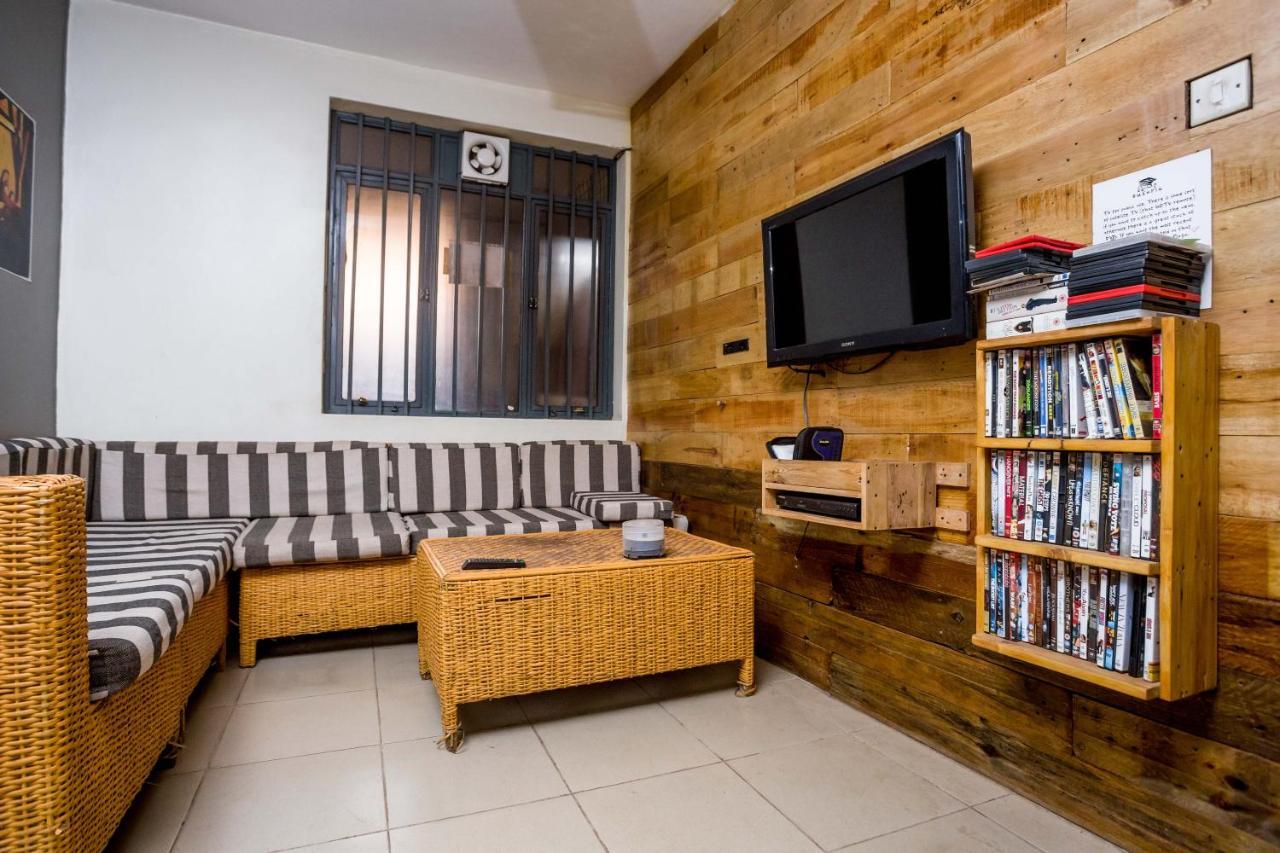 Bushpig Backpackers Pansiyon Kampala Dış mekan fotoğraf